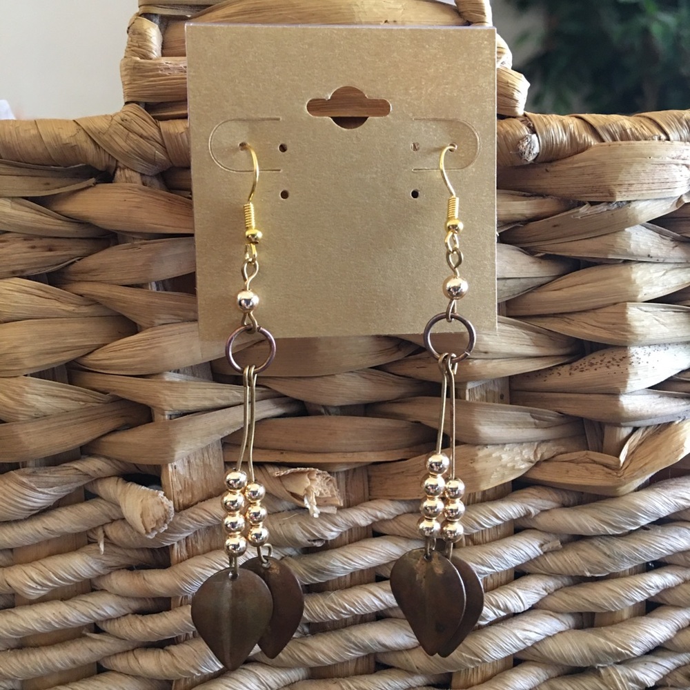 Vintage repurpose leaf design drop earrings